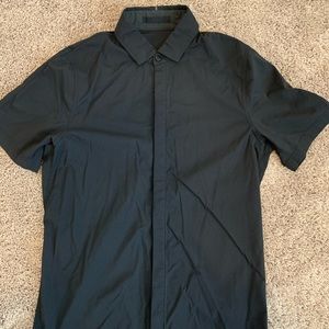 Men’s Lululemon Short Sleeve Dress Shirt